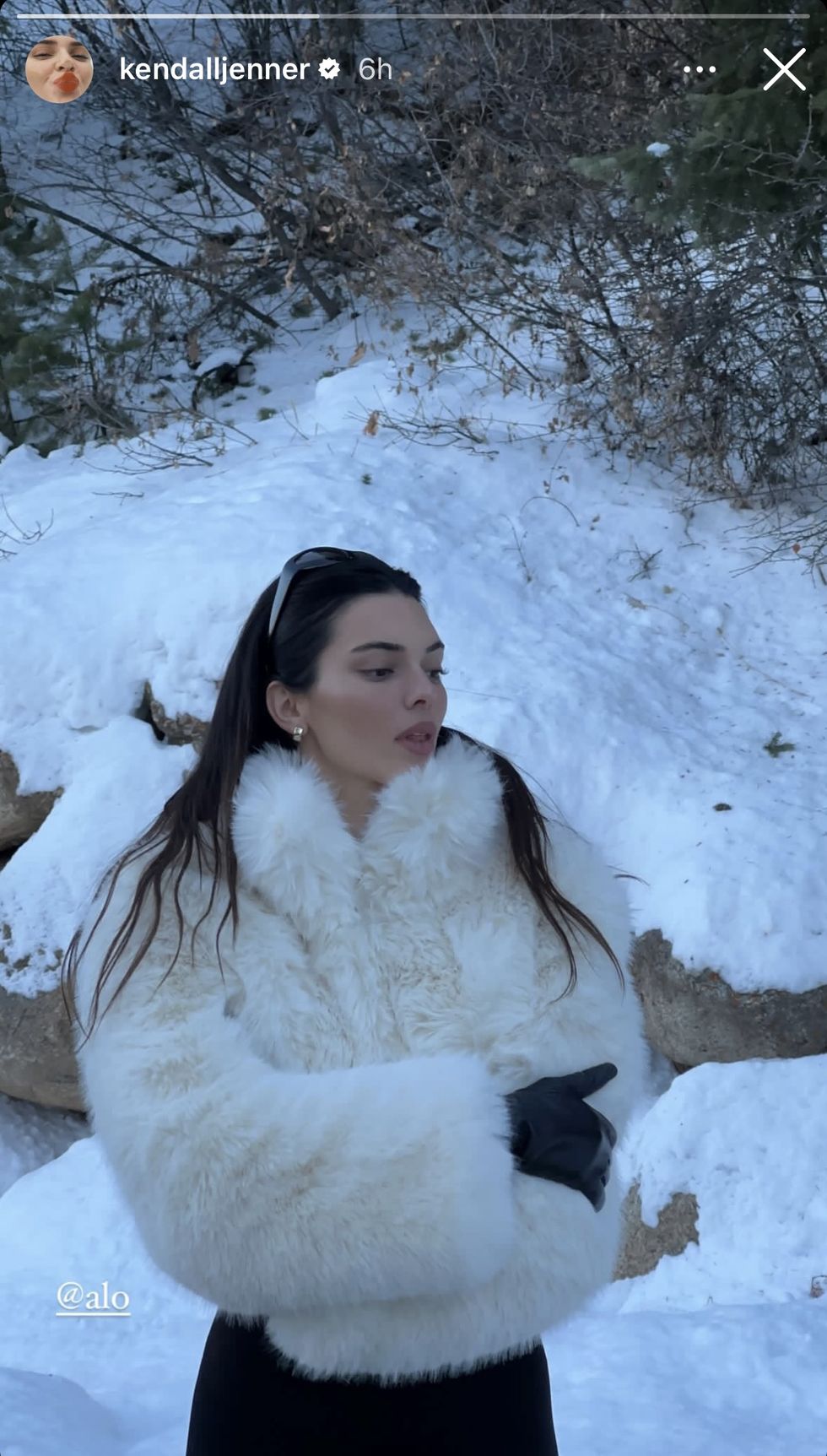 Kendall Jenner Does Luxury Après-Ski Dressing in White Fur Coat - Harper's BAZAAR