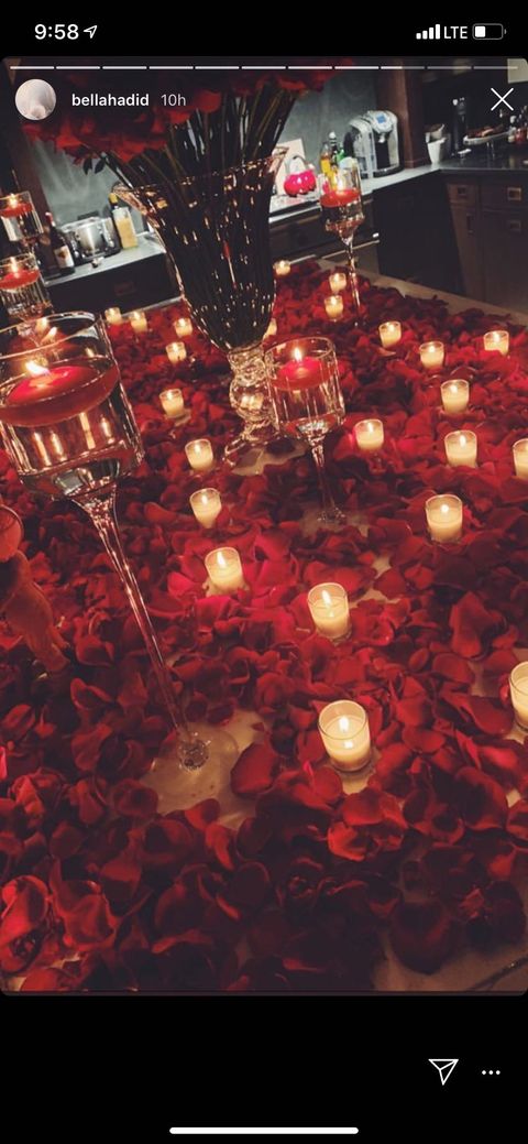 Red, Lighting, Table, Candle, Interior design, Christmas, Christmas decoration, Christmas eve, Interior design, 
