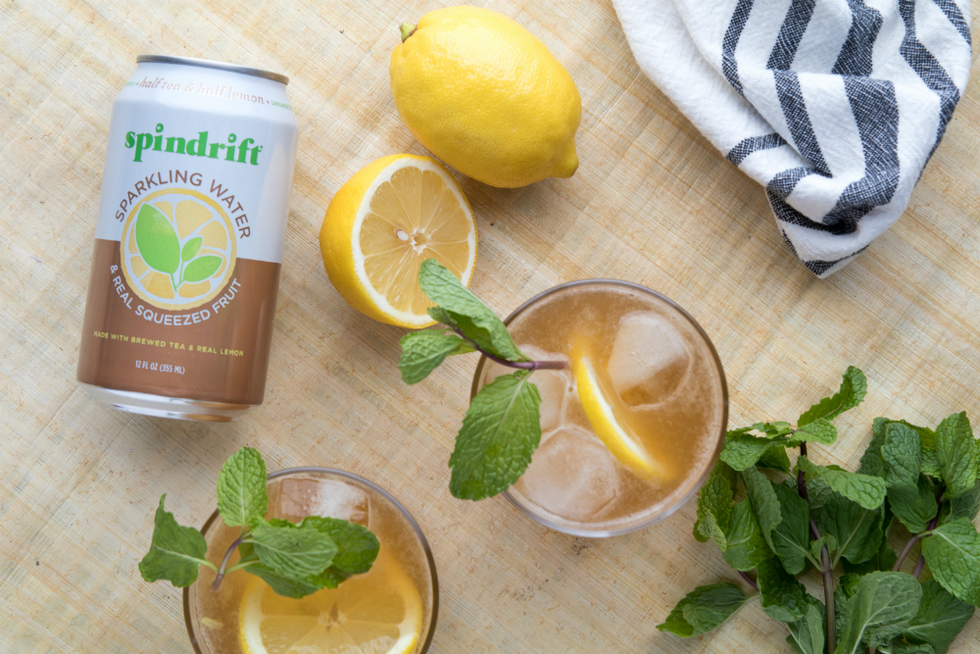 Meyer lemon, Food, Lemon, Drink, Ingredient, Citrus, Lemonade, Lemon-lime, Lemon basil, Lime, 