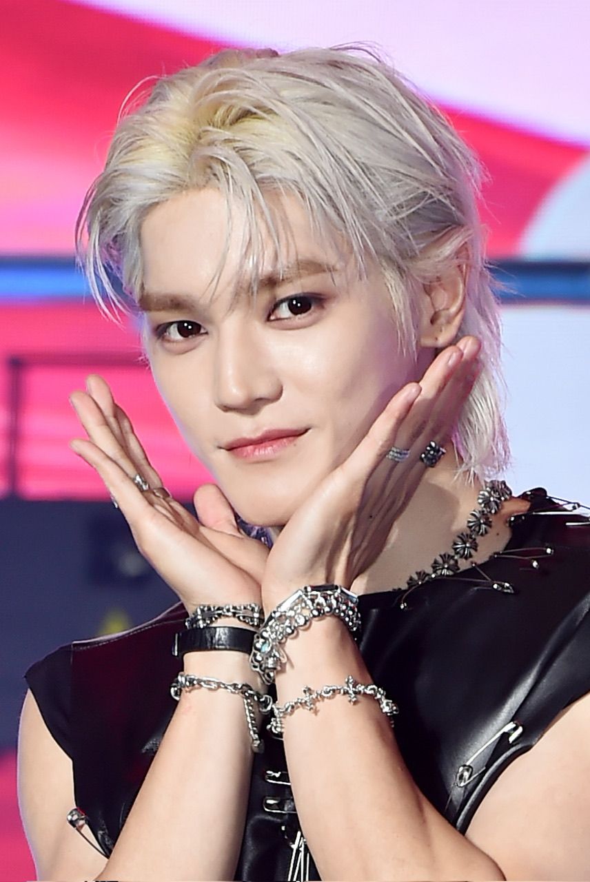 NCT テヨン編】天上界の神ビジュアル！ 唯一無二のカリスマ・TAEYONGの髪色＆メイク遍歴 | ビューティ | ELLE ［エル デジタル］