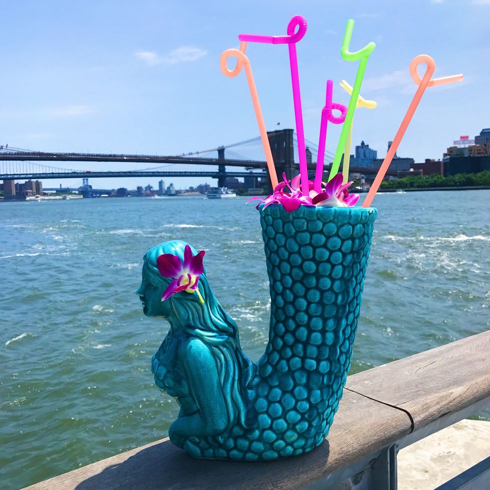 Turquoise, Pink, Vacation, Drinking straw, Fictional character, Plant, Boating, Crochet, 
