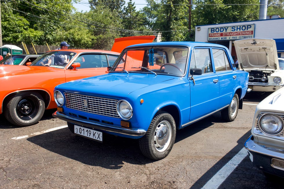 vaz 21011