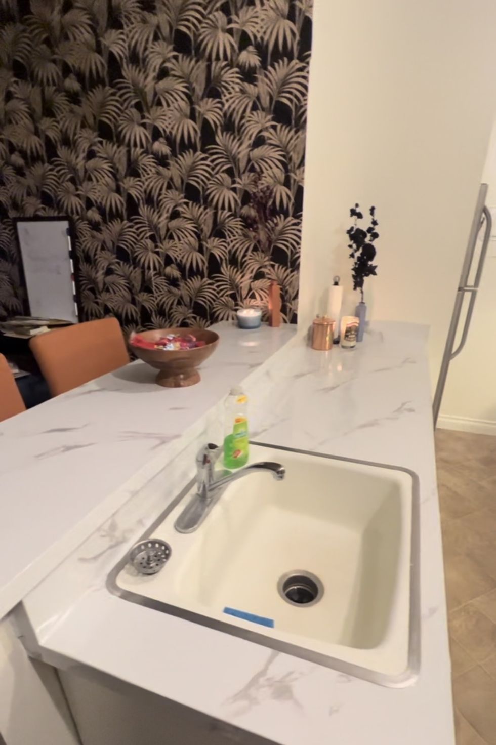 peel and stick countertop renter friendly