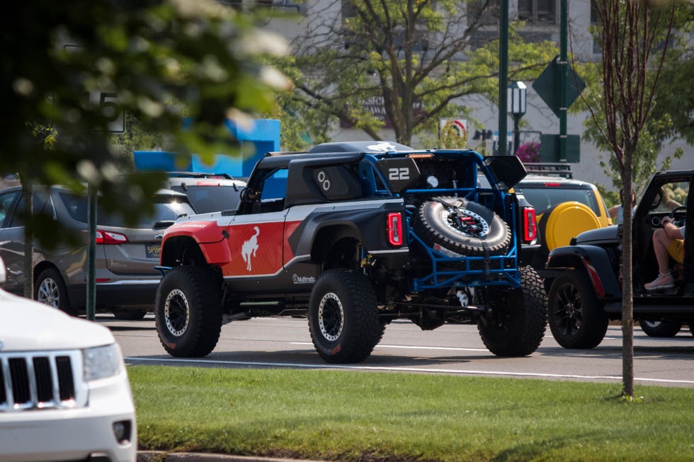 ford bronco dr