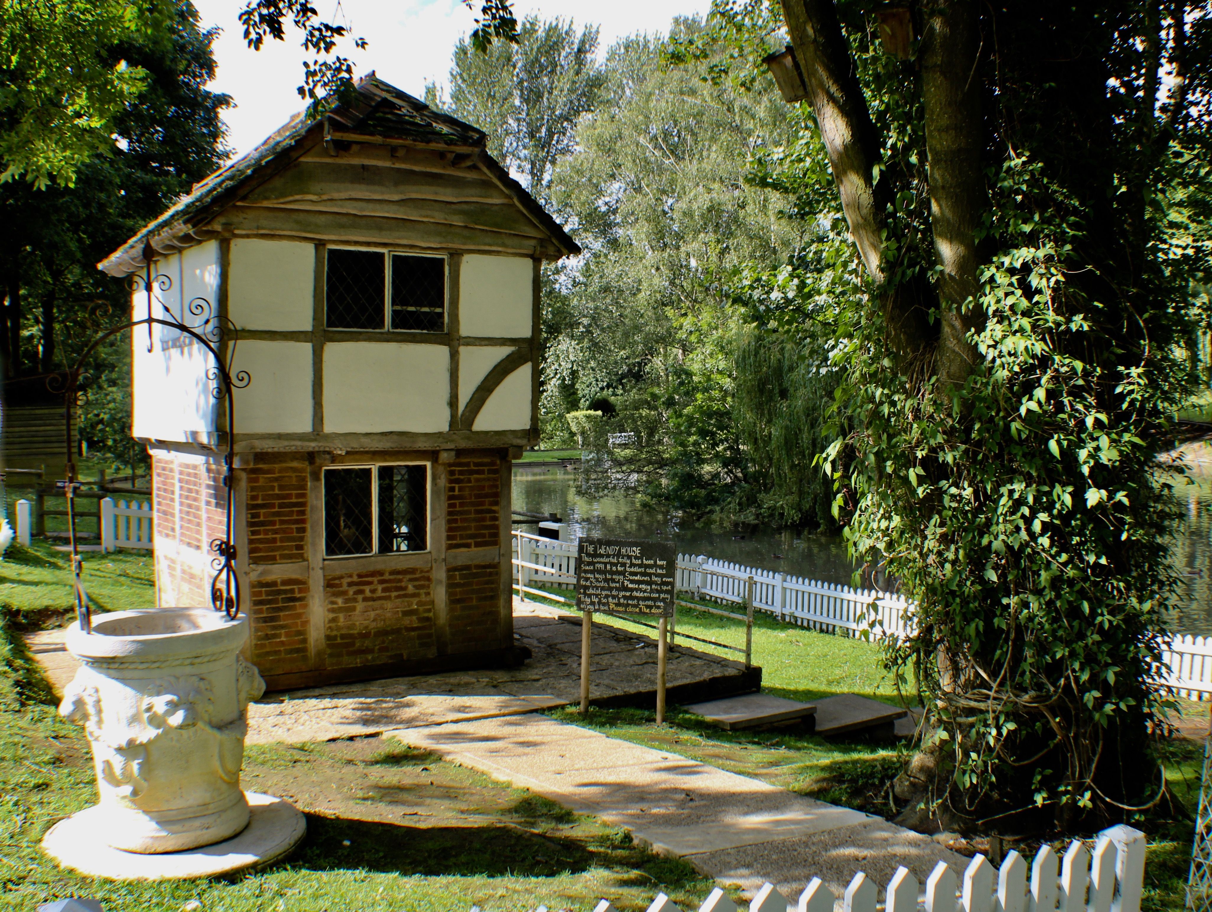 Children's wendy sales houses for sale