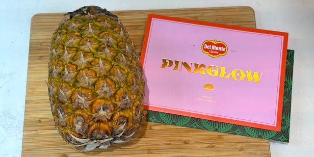 ●PINK PINEAPPLE● SHEER BLOOM SHIRRING TOPBLACK PH1WH306LBK I Finally Tried The $30 Pinkglow Pineapple To See If It's