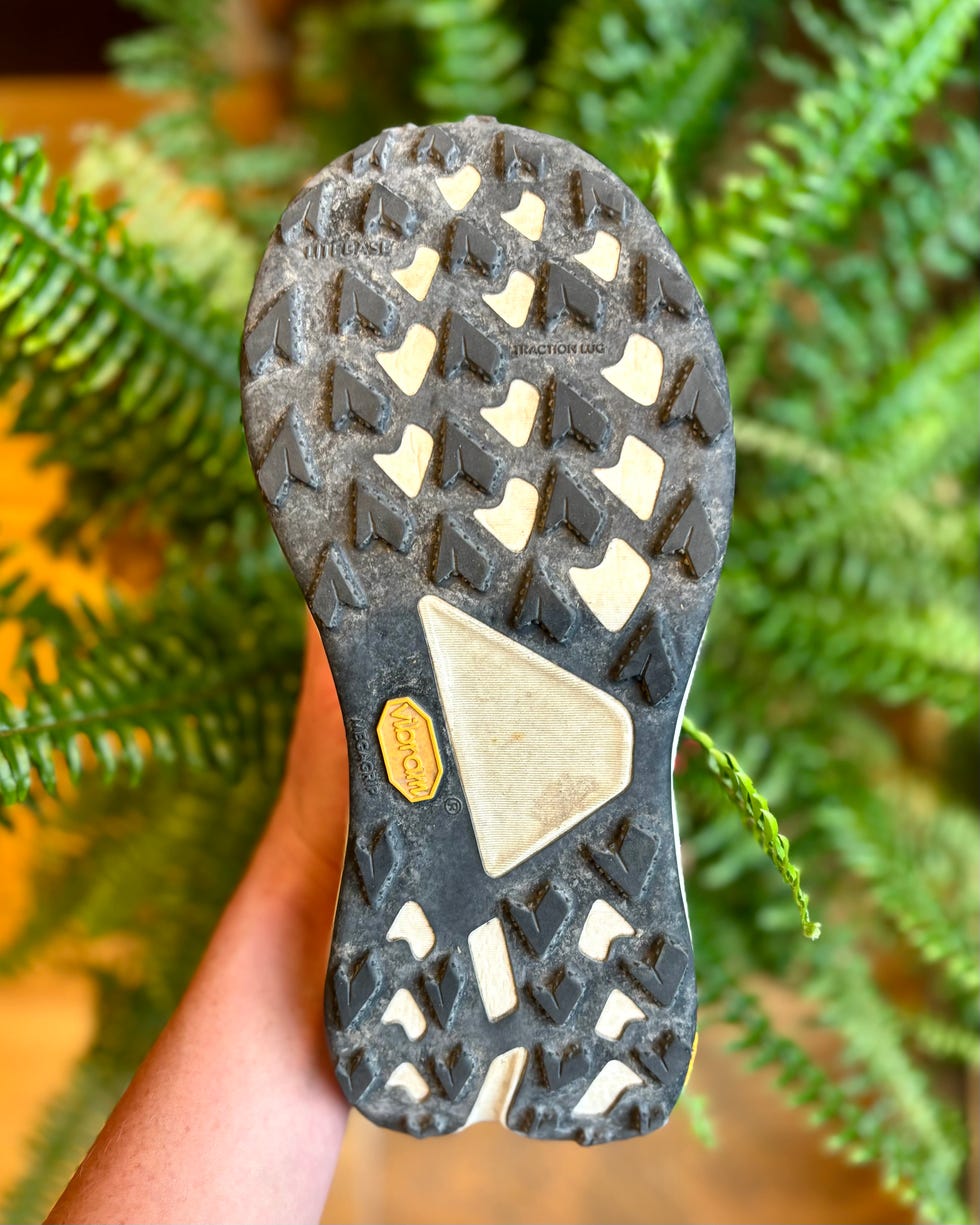 the outsole of the hoka tecton x 3