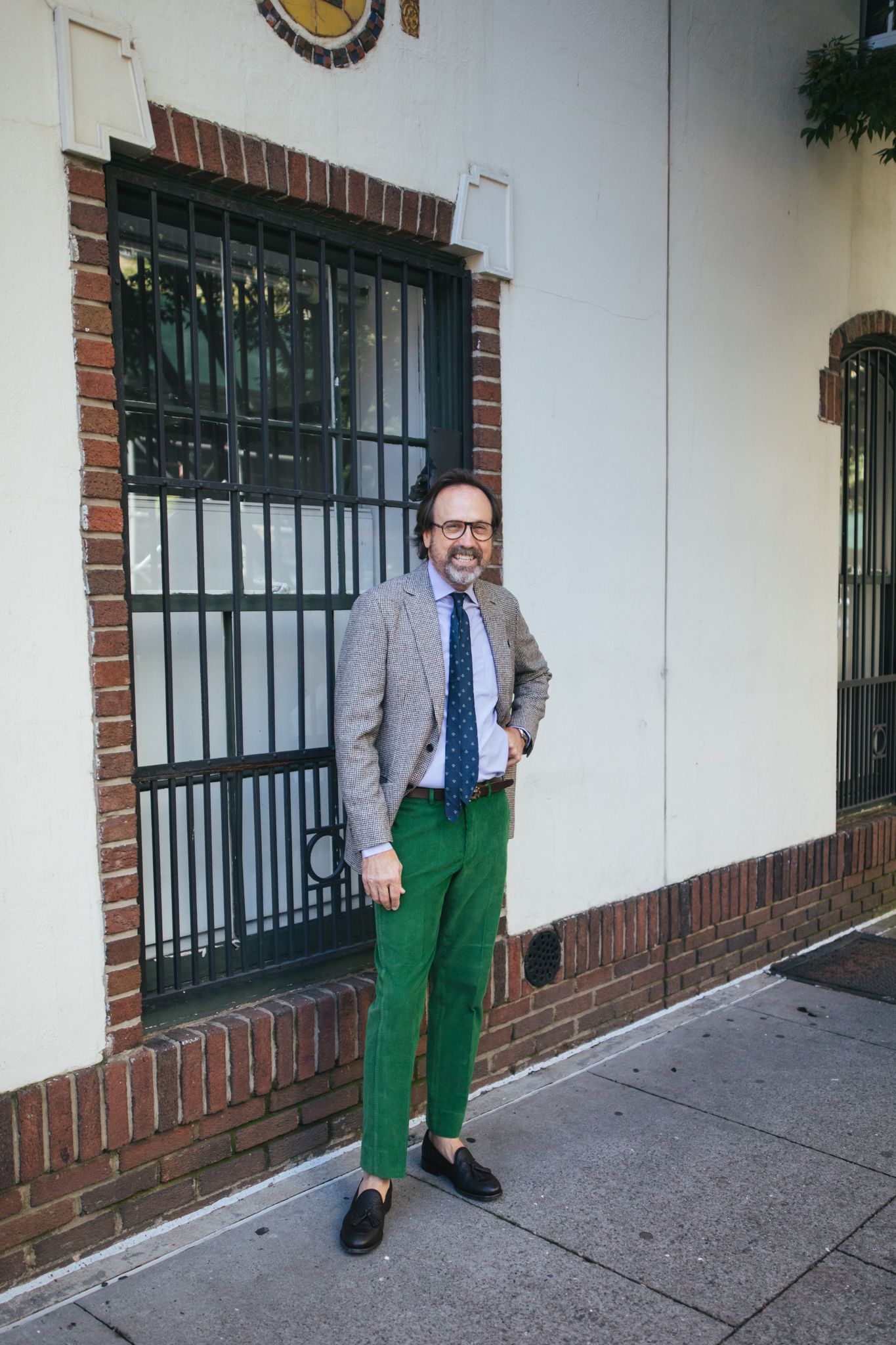 green pants with blue shirt. | Fashion, Green pants, Street fashion photos