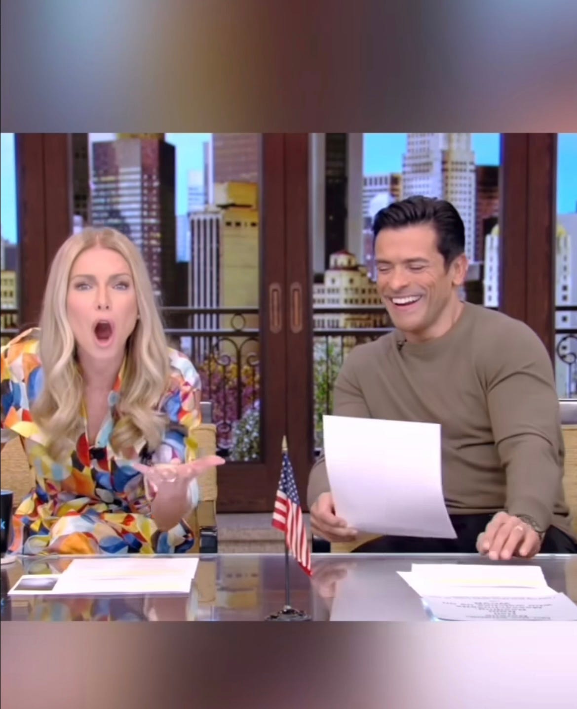 kelly ripa and mark consuelos