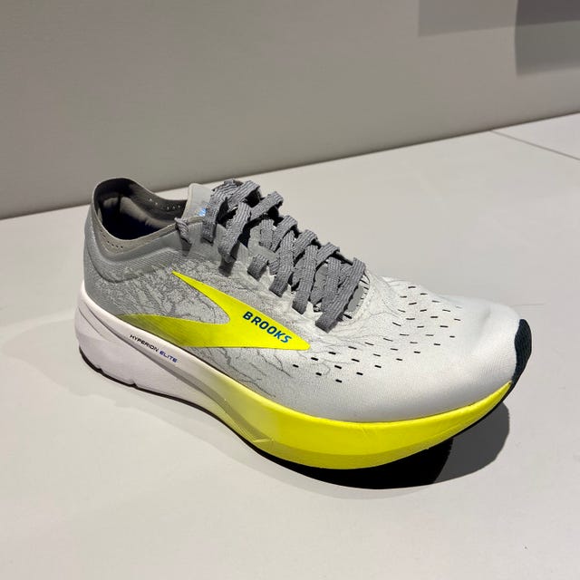 brooks hyperion elite