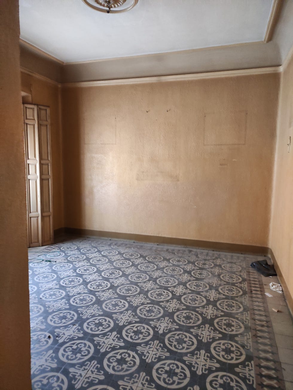 esta reforma le da a un edificio senorial de granada una segunda vida gracias a unos preciosos apartamentos turisticos