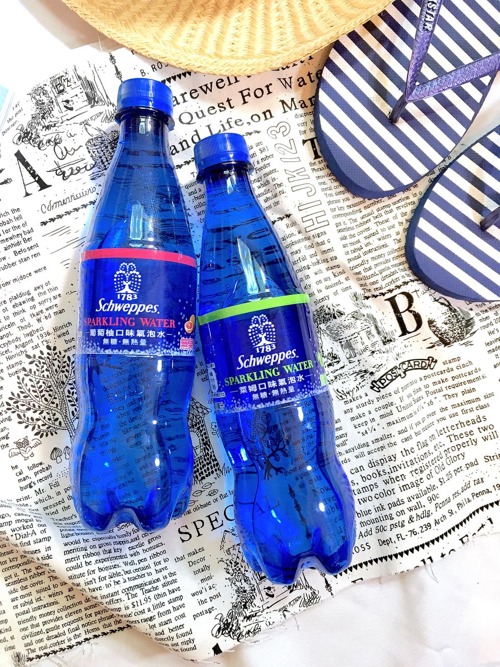 Cobalt blue, Blue, Bottle, Water bottle, Water, Drink, Soft drink, Carbonated soft drinks, Plastic bottle, Bottled water, 