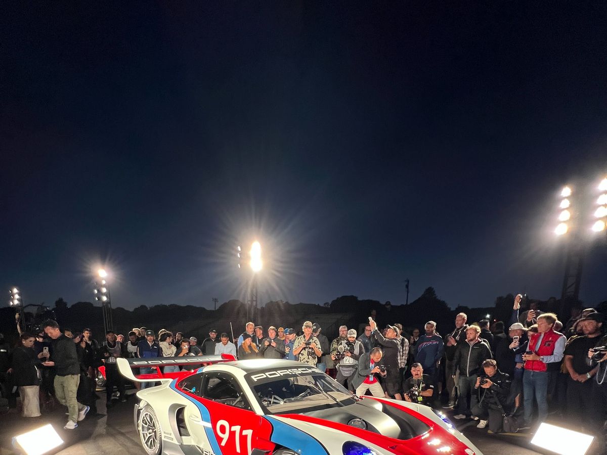 Porsche 911 GT3 R Rennsport Isn't for Following the Rules