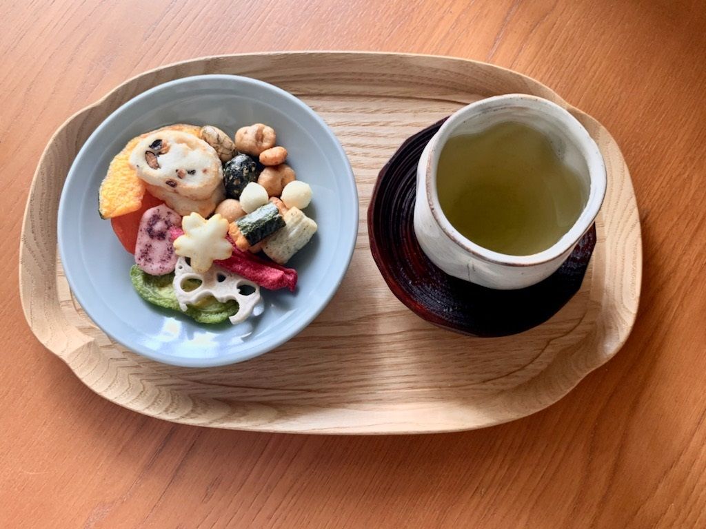 蓋をあければ見とれる景色。玉手箱のような『tamayose』の「ふき 蓋をあければ見とれる景色。玉手箱のような『tamayose』の「ふき