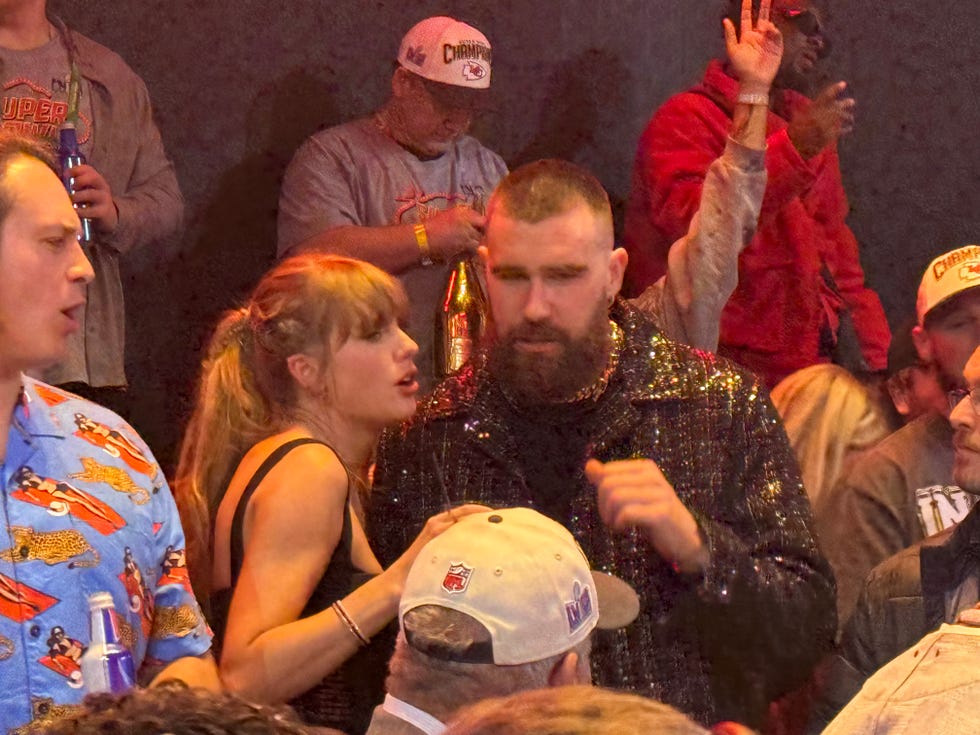 taylor swift and travis kelce at zouk nightclub