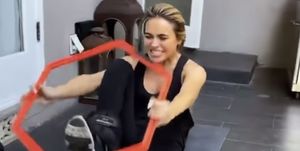 chrishell stause ab workout instagram story