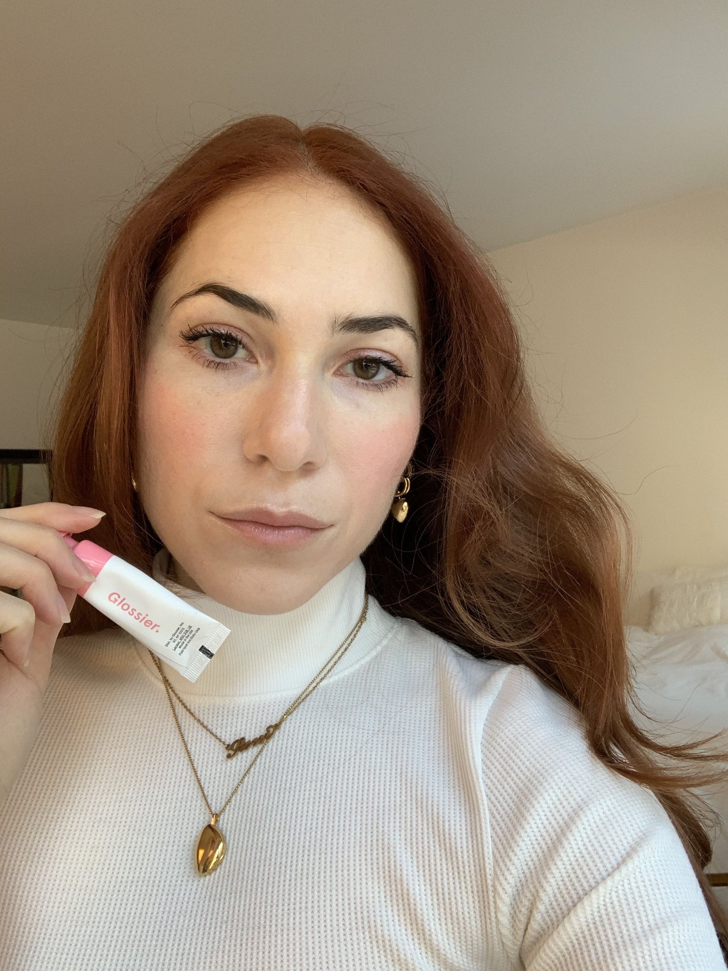 Glossier g online necklace