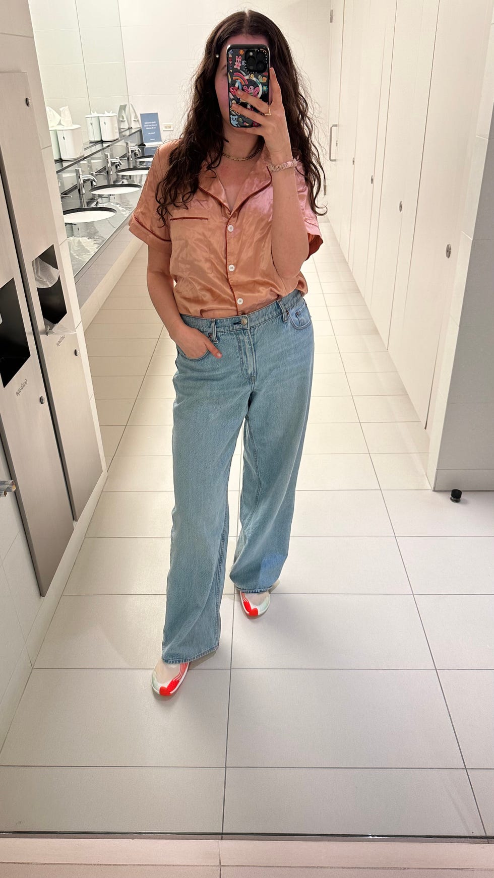 vivobarefoot review testing image of a model wearing vivobarefoot shoes and jeans