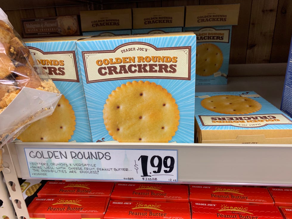 Food, Snack, Hardtack, Cracker, Ritz cracker, Saltine cracker, Cookies and crackers, Cuisine, Dish, Ingredient, 
