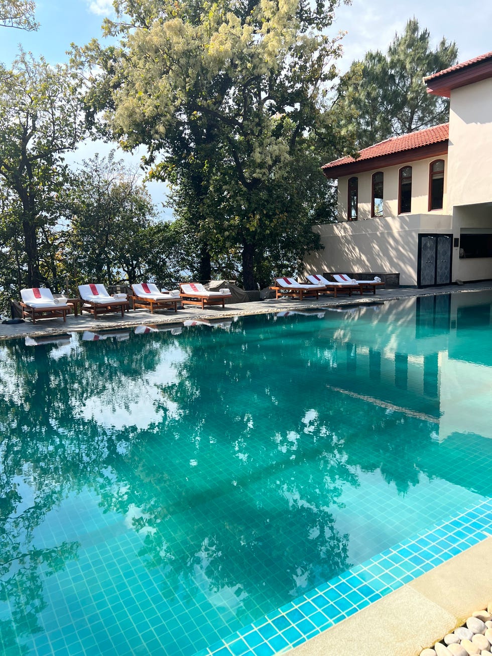 ananda in the himalayas pool