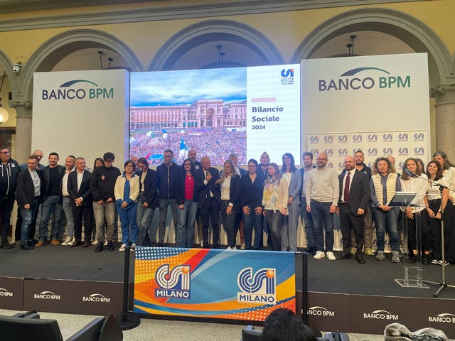 event showcasing social balance for 2024 by banco bpm featuring a group of individuals on stage