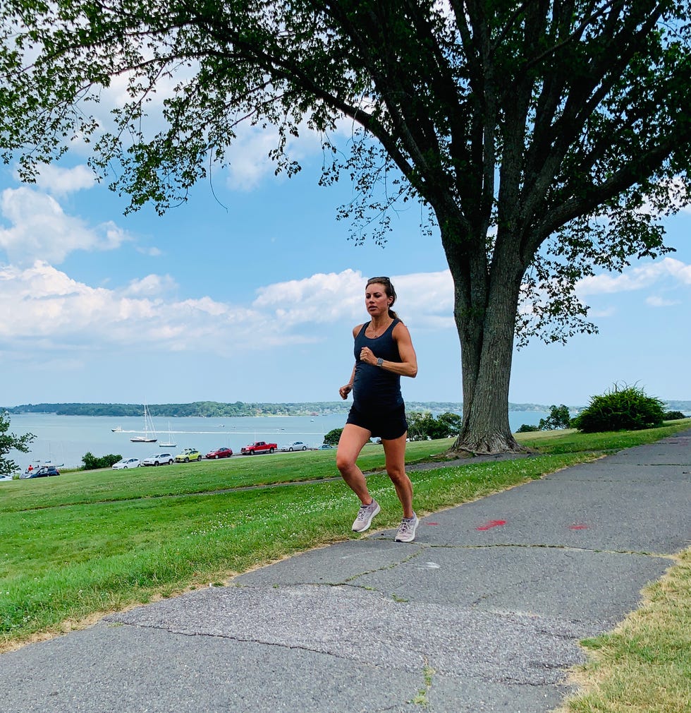Running, Athlete, Jogging, Outdoor recreation, Recreation, Long-distance running, Tree, Exercise, Endurance sports, Individual sports, 