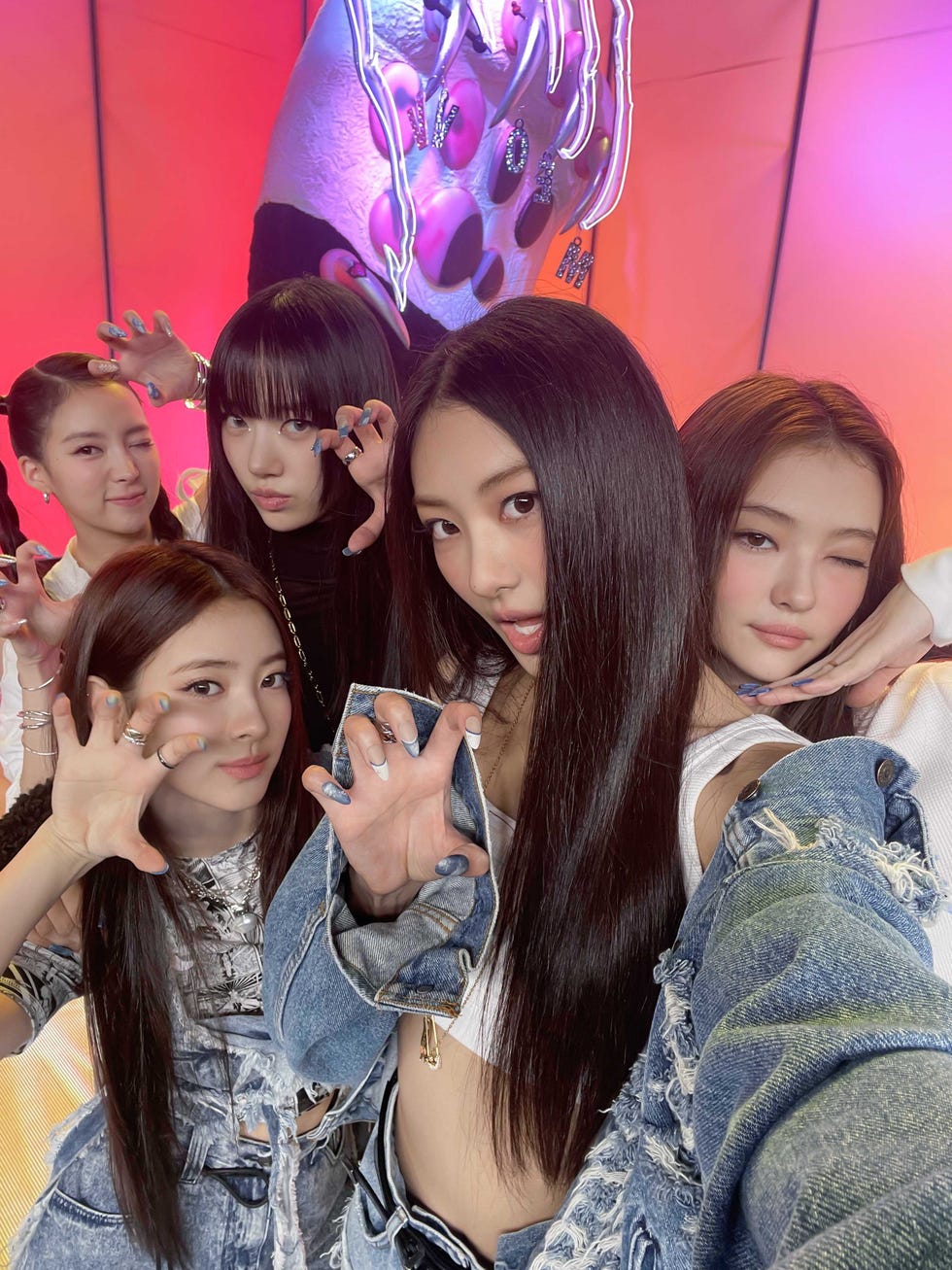 MEOVV（ミヤオ）のメンバープロフィール＆ヘアメイクを徹底解説