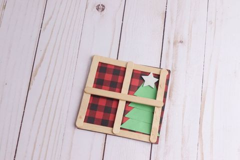 diy holiday crafts   popsicle stick window
