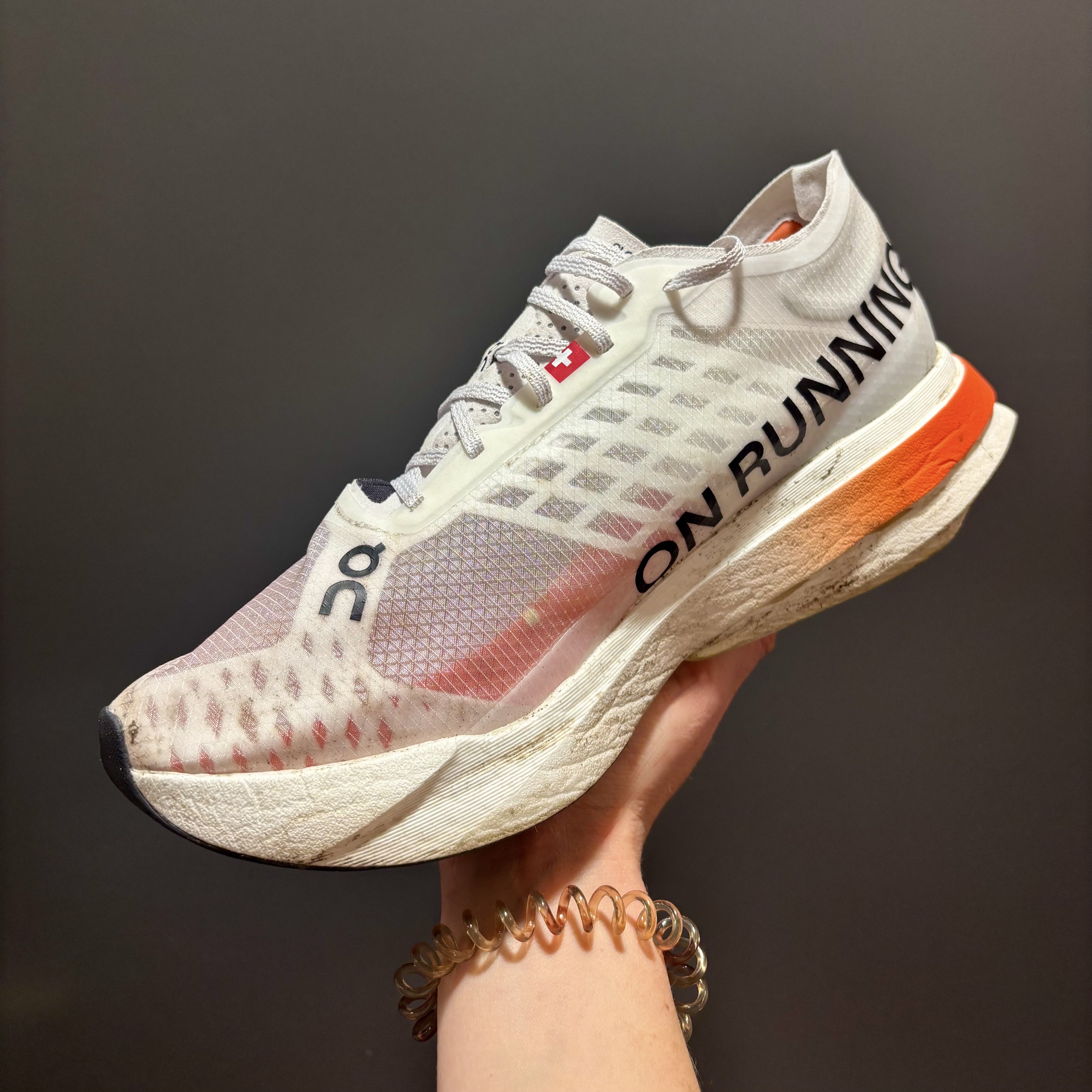 On reveals 'LightSpray' technology on Cloudboom Strike LS On reveals 'LightSpray' technology on Cloudboom Strike LS