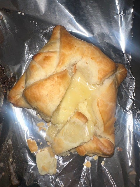 gobble brie en croute
