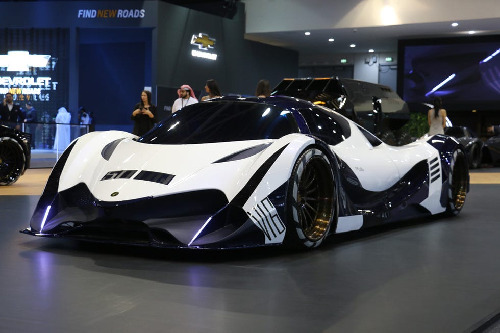 Here's How Dubai's Devel Sixteen Could Do 320 MPH