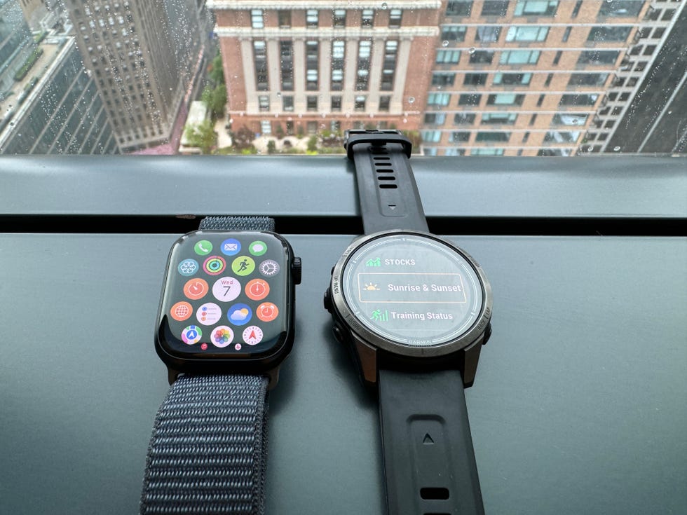 apple watch series 9 left vs garmin epix gen 2 right