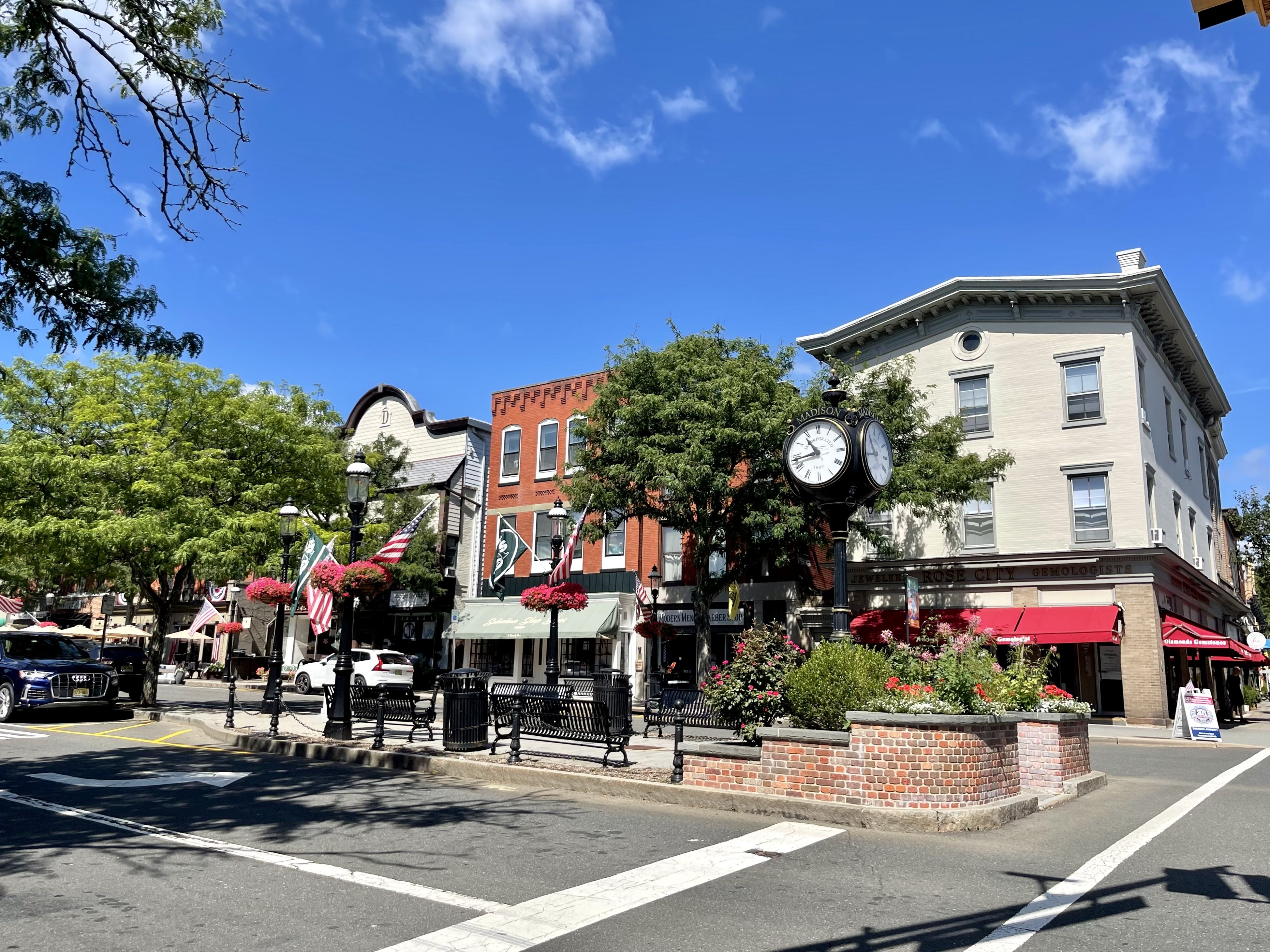 Shopping Downtown in Millburn, NJ - Town Square Publications