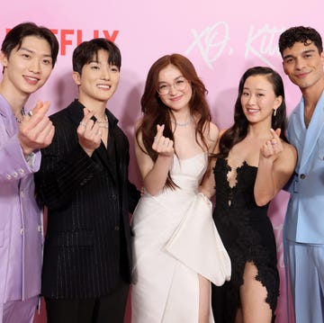 los angeles, california may 11 l r sang heon lee, minyeong choi, anna cathcart, gia kim, and anthony keyvan attend netflixs xo, kitty los angeles premiere at netflix tudum theater on may 11, 2023 in los angeles, california photo by rodin eckenrothgetty images for netflix