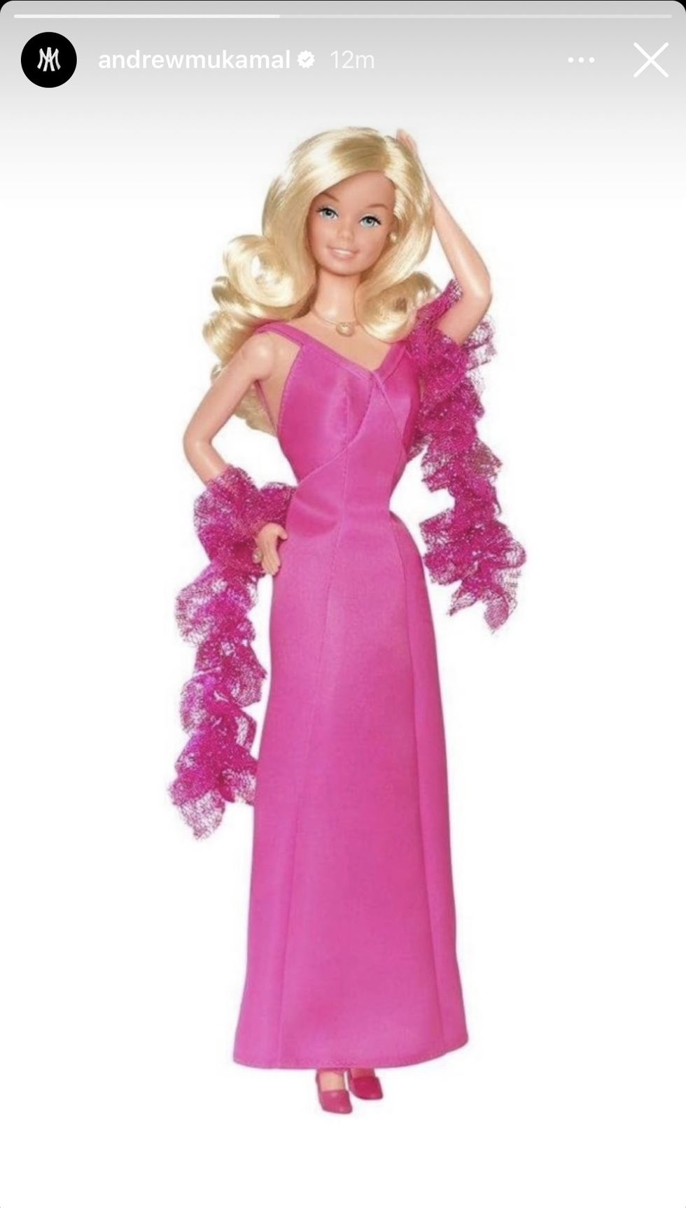 Margot Robbie Wears Barbie 1977 Superstar Dress to Golden Globes