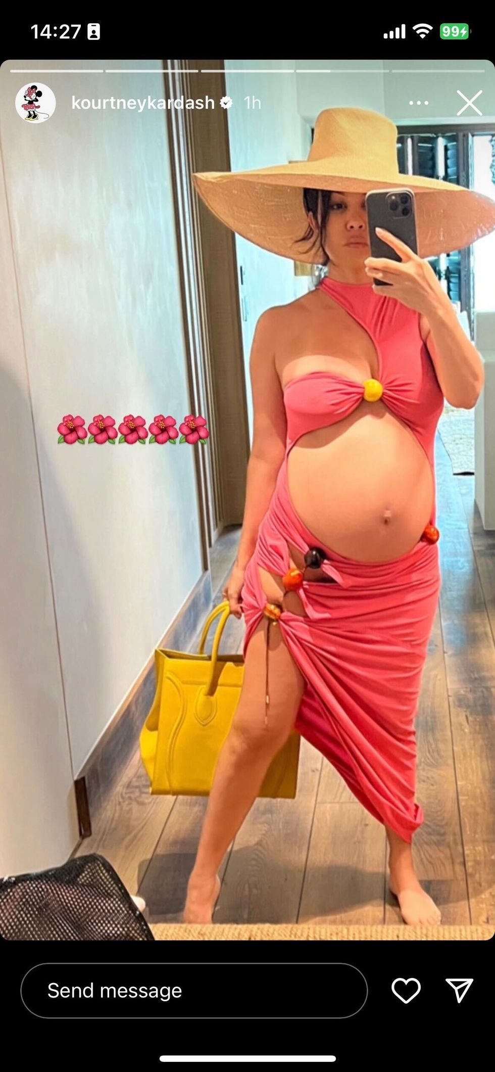 kourtney kardashian in her pink dress