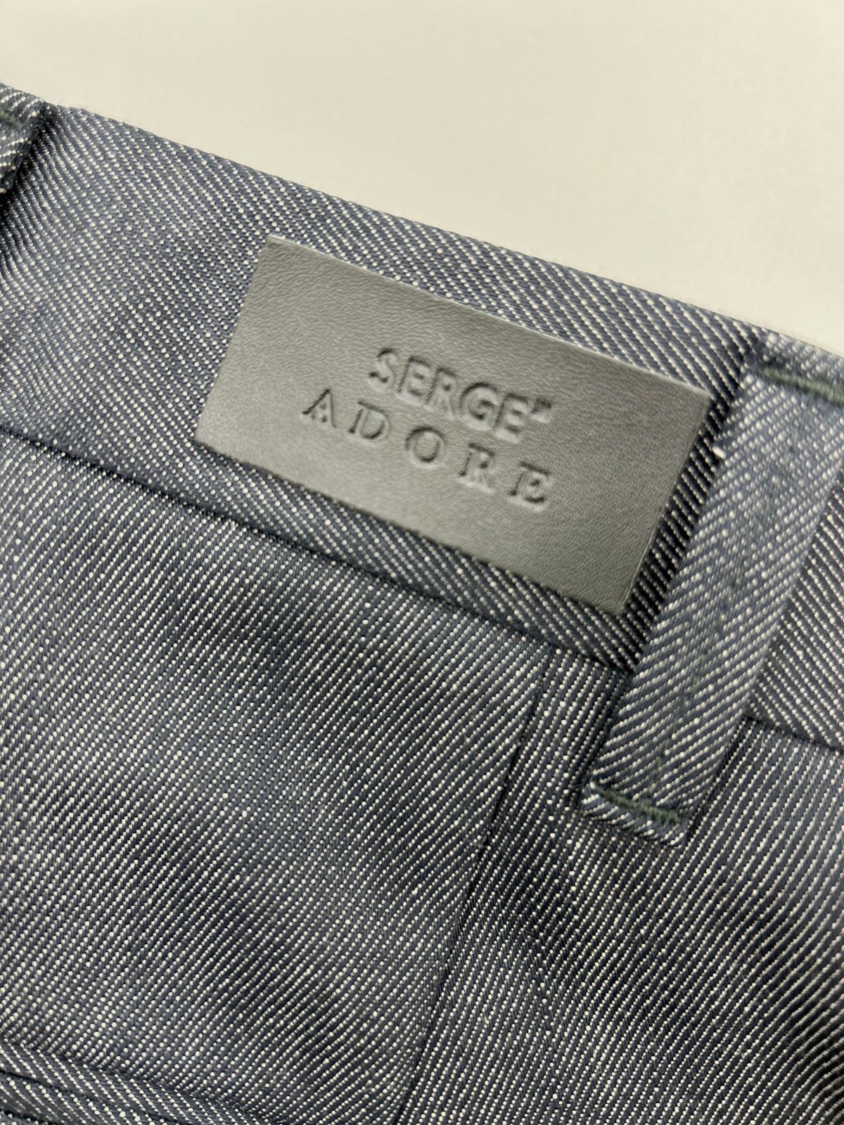 【ADORE】アドーア サージコラボ デニムパンツ これぞ大人のためのお仕事デニム！ 「アドーア」×「サージ」の