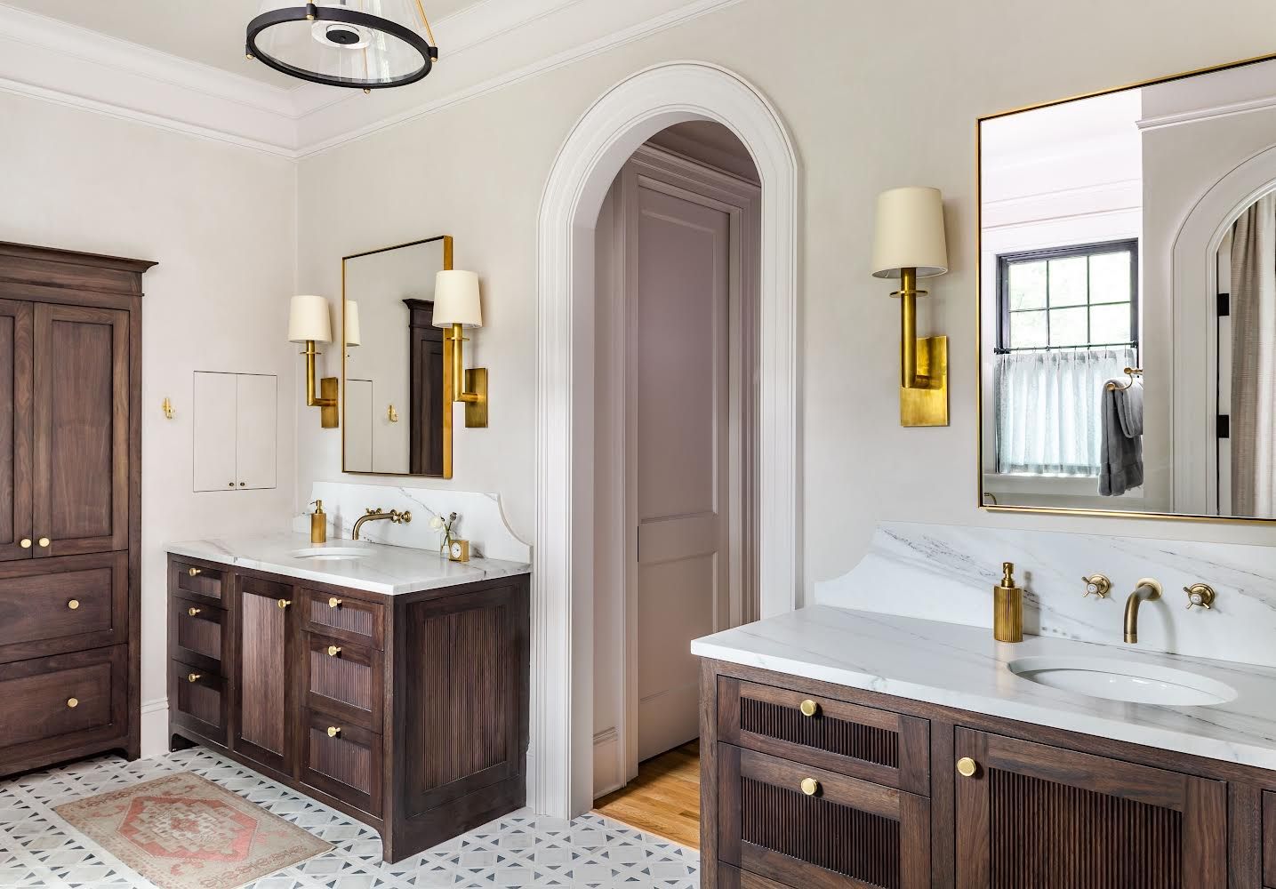 15 Clever Bathroom Organization Ideas for the Easiest Mornings
