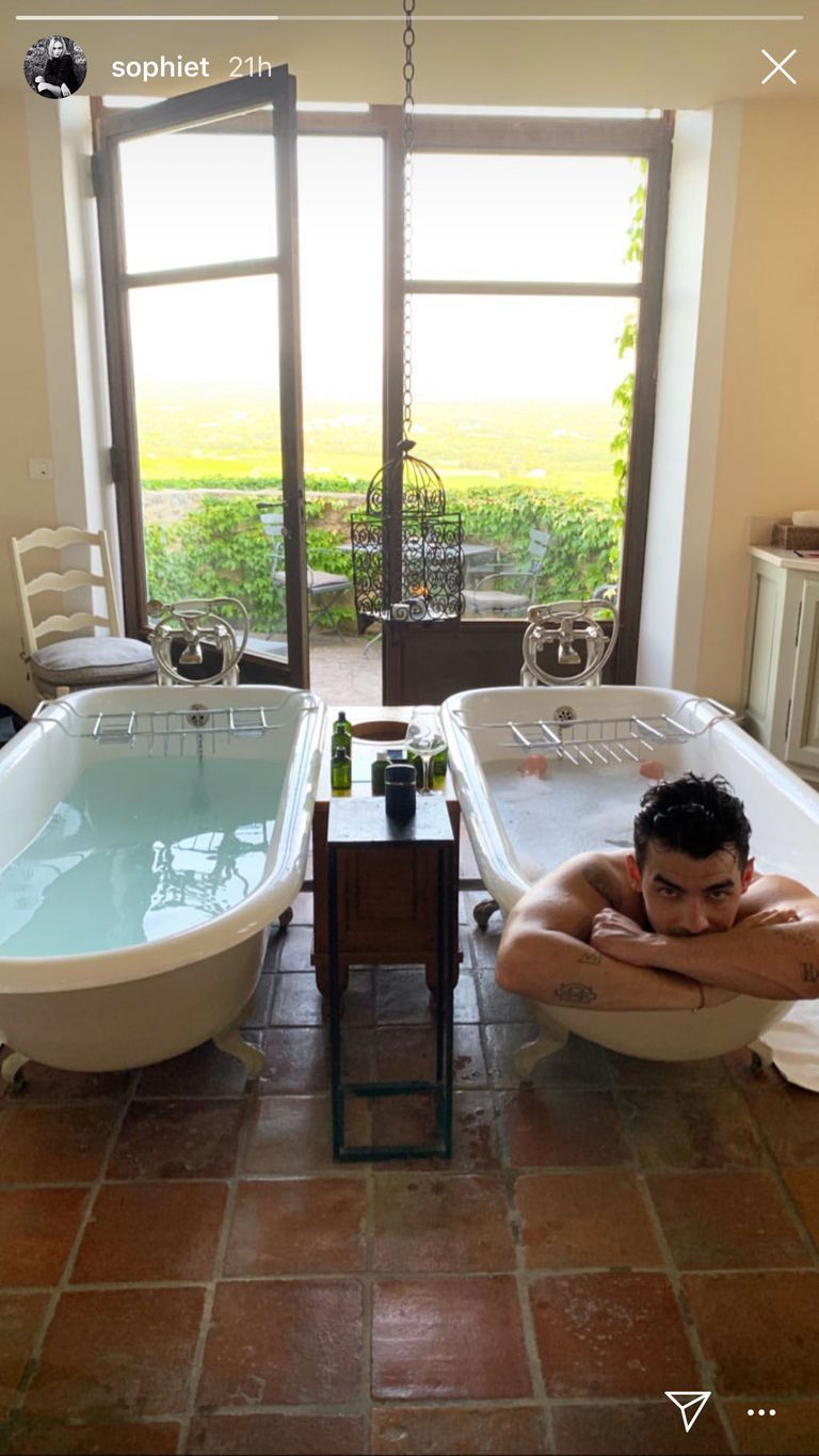 Sophie Turner shares naked photo of Joe Jonas in the bath