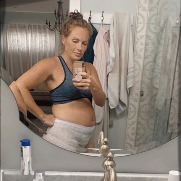Mina Starsiak Hawk Wears Postpartum Diaper 5 Days After Delivery