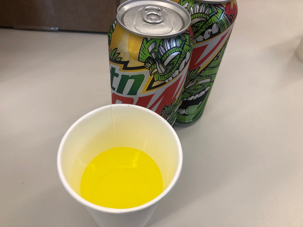 Drink, Vegetable juice, Juice, Tin can, Green tea, Food, Soft drink, Non-alcoholic beverage, Ingredient, Energy drink, 