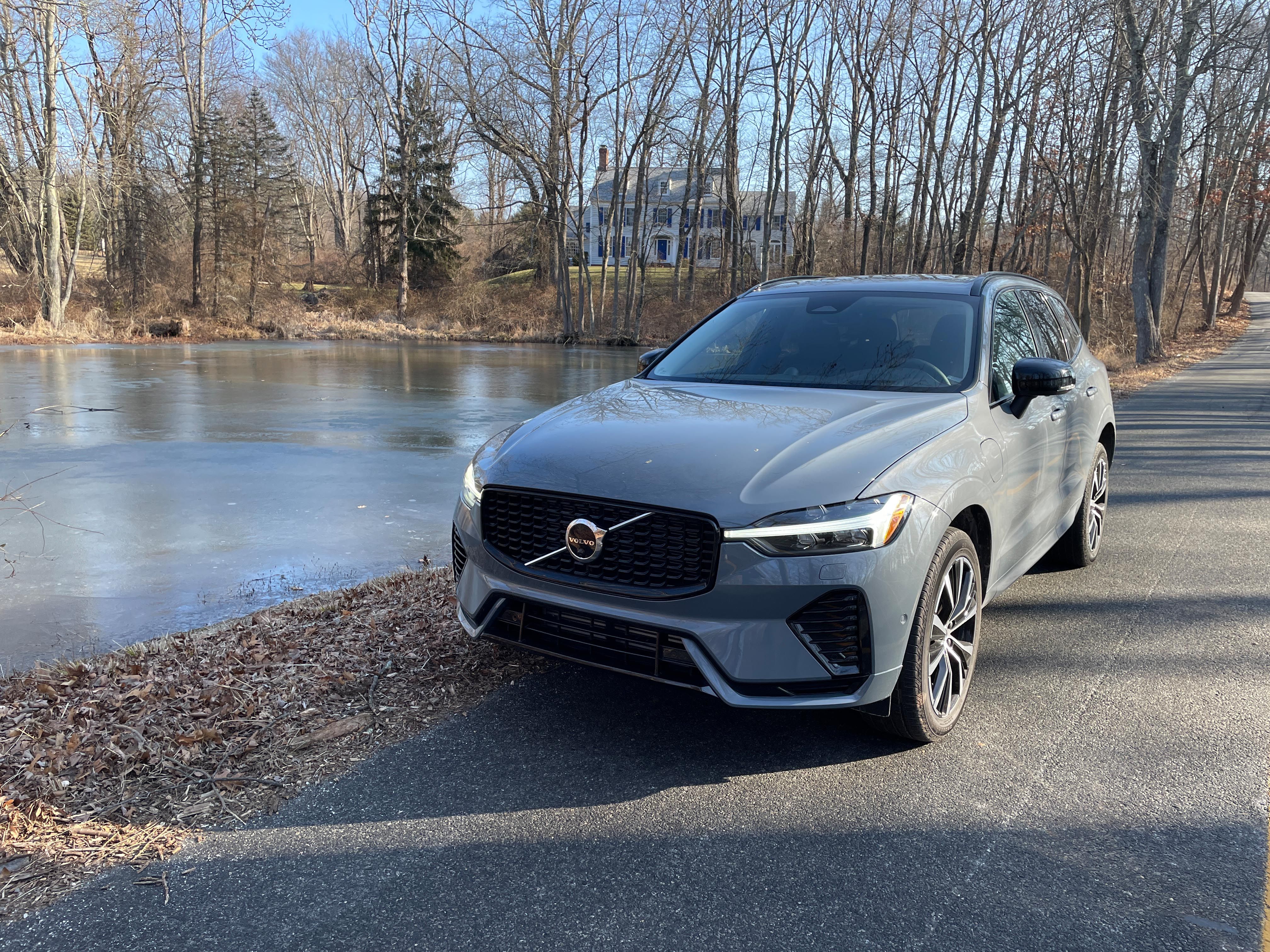 2023 Volvo XC60 AWD Ultimate Review: Stylish but Shows Its Age