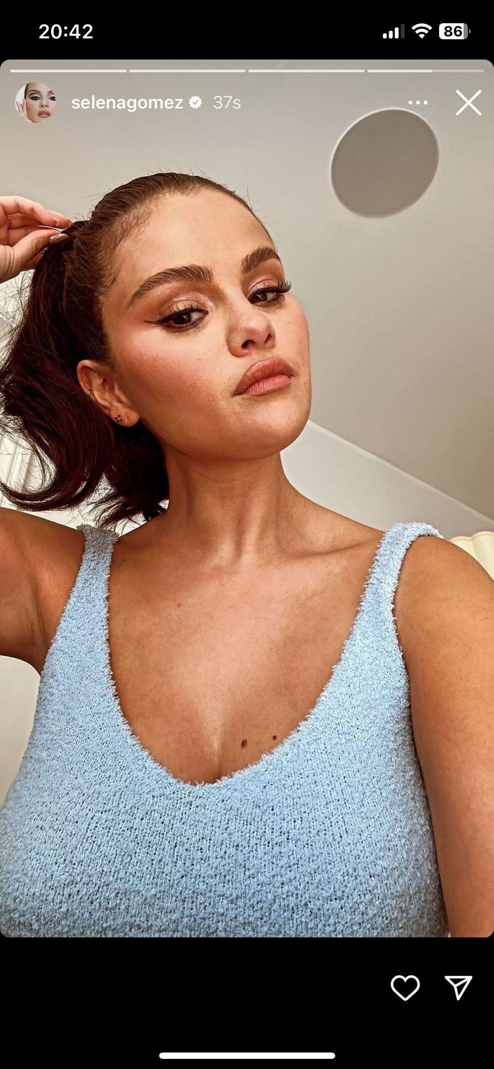 selena gomez in her selfie