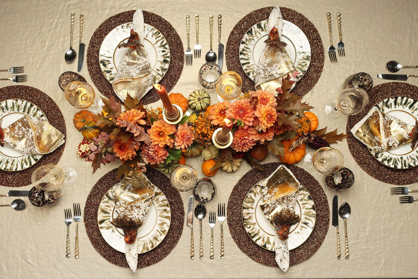 The Thanksgiving Dinner Table Setting - The Art of Doing Stuff