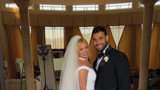 Weding Sex Porn 3d Captions - Britney Spears' Husband, Sam Asghari: Their Marriage And Divorce