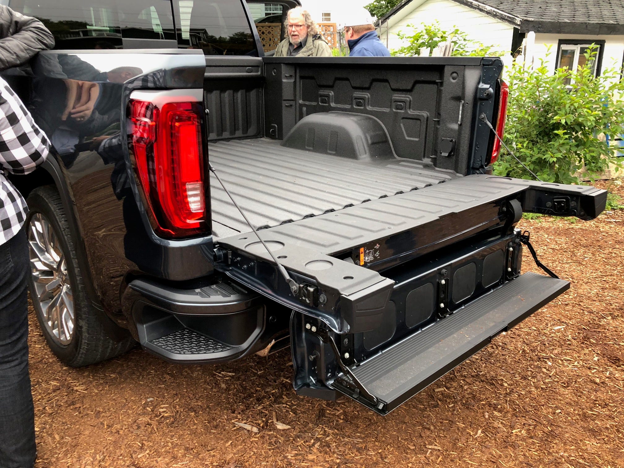 2019 GMC Sierra: The Truck That Tried to Reinvent the Tailgate