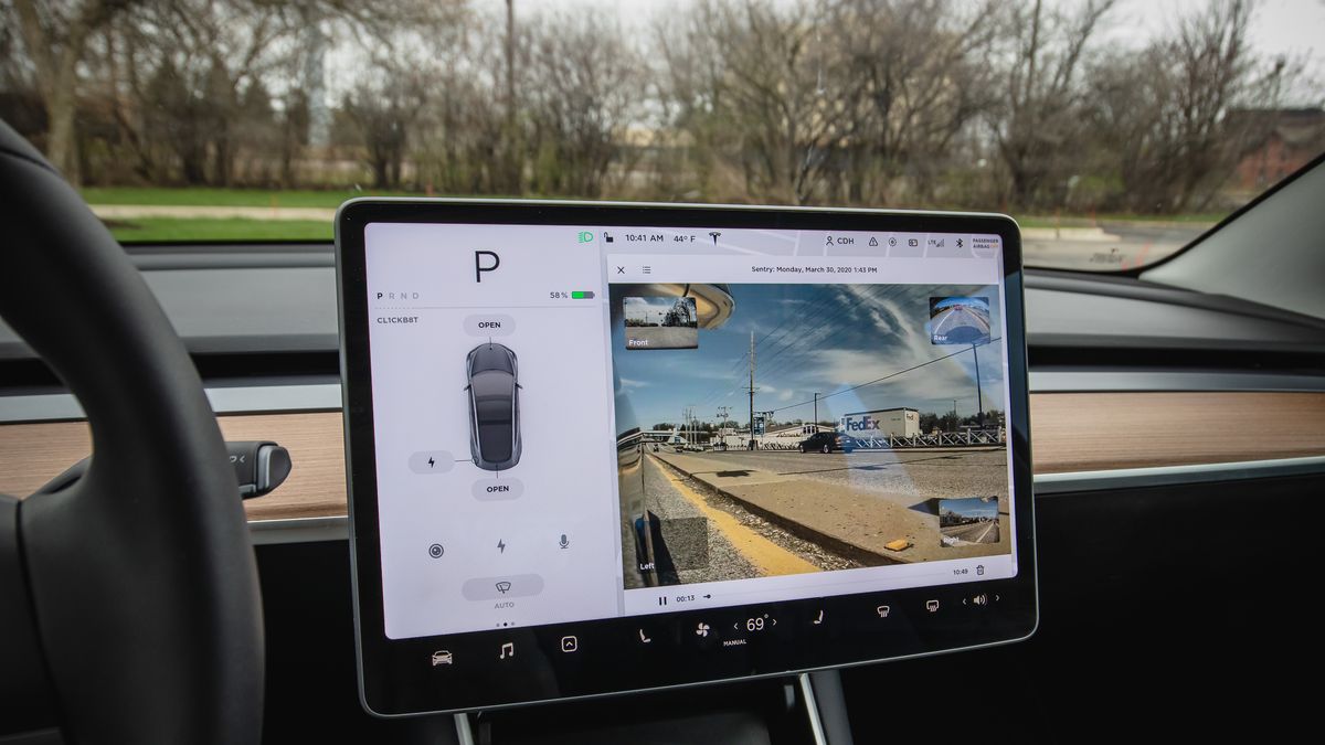 Now You Can View Tesla Model 3 Past Dashcam Footage on Its Screen