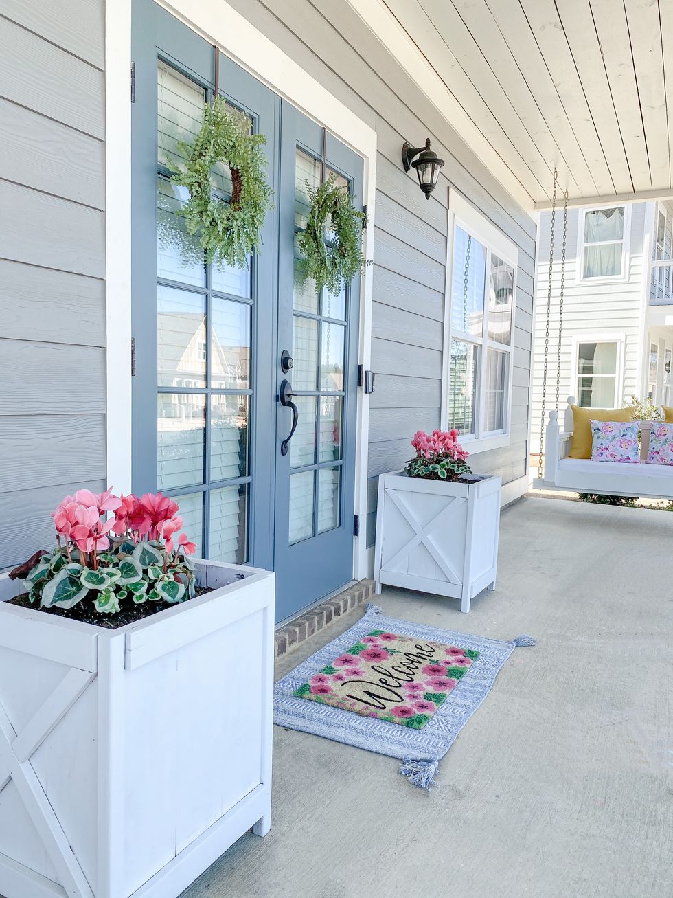 17 Welcoming Ways To Decorate Your Front Porch - Front Porch Ideas