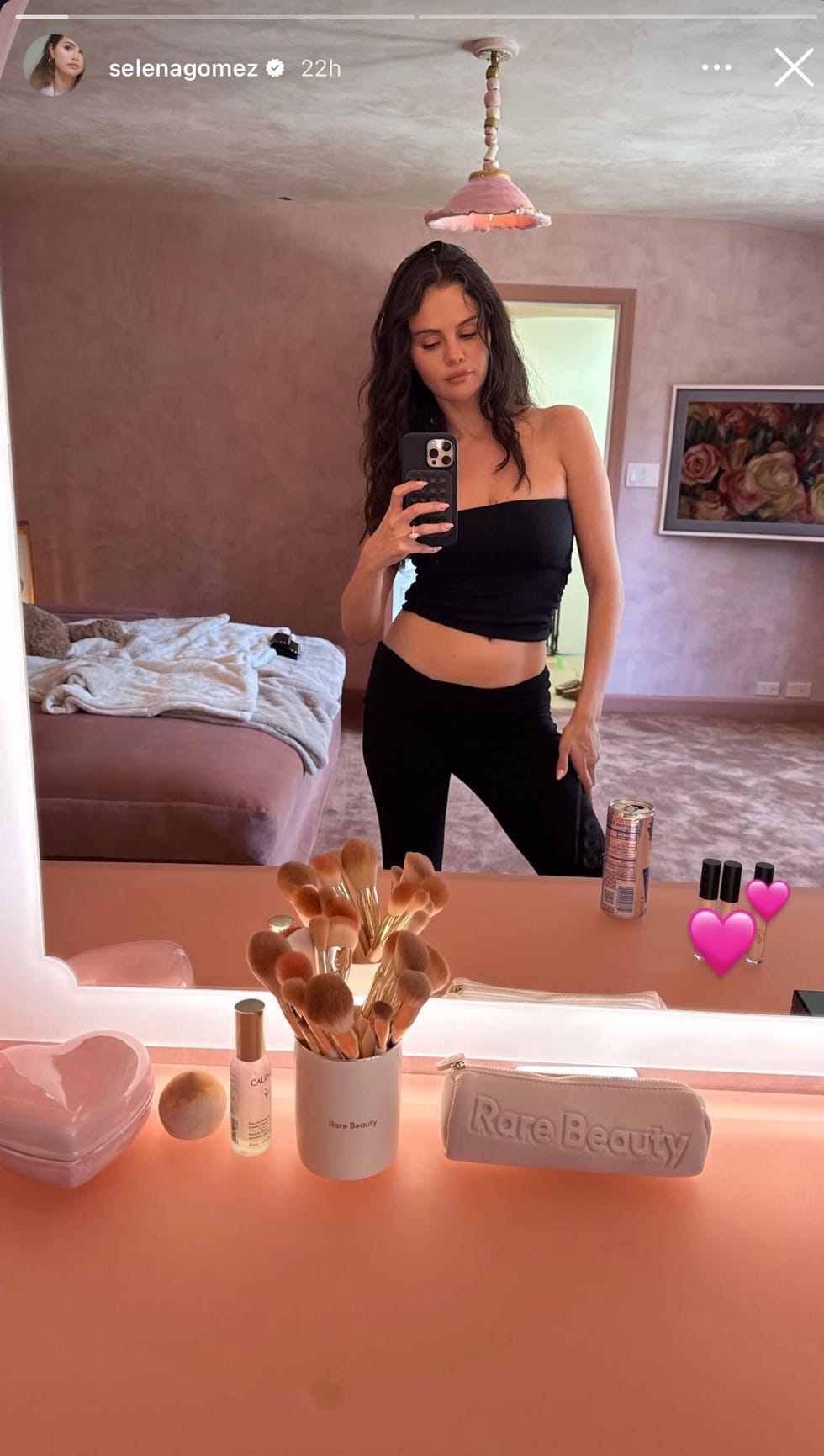 selena gomez debuts new hair transformation
