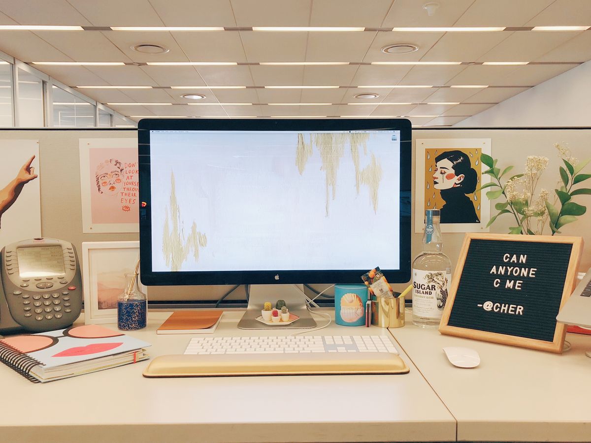 Personalize Your Work Space: How To Use Cubicle Decor To Love Your Job